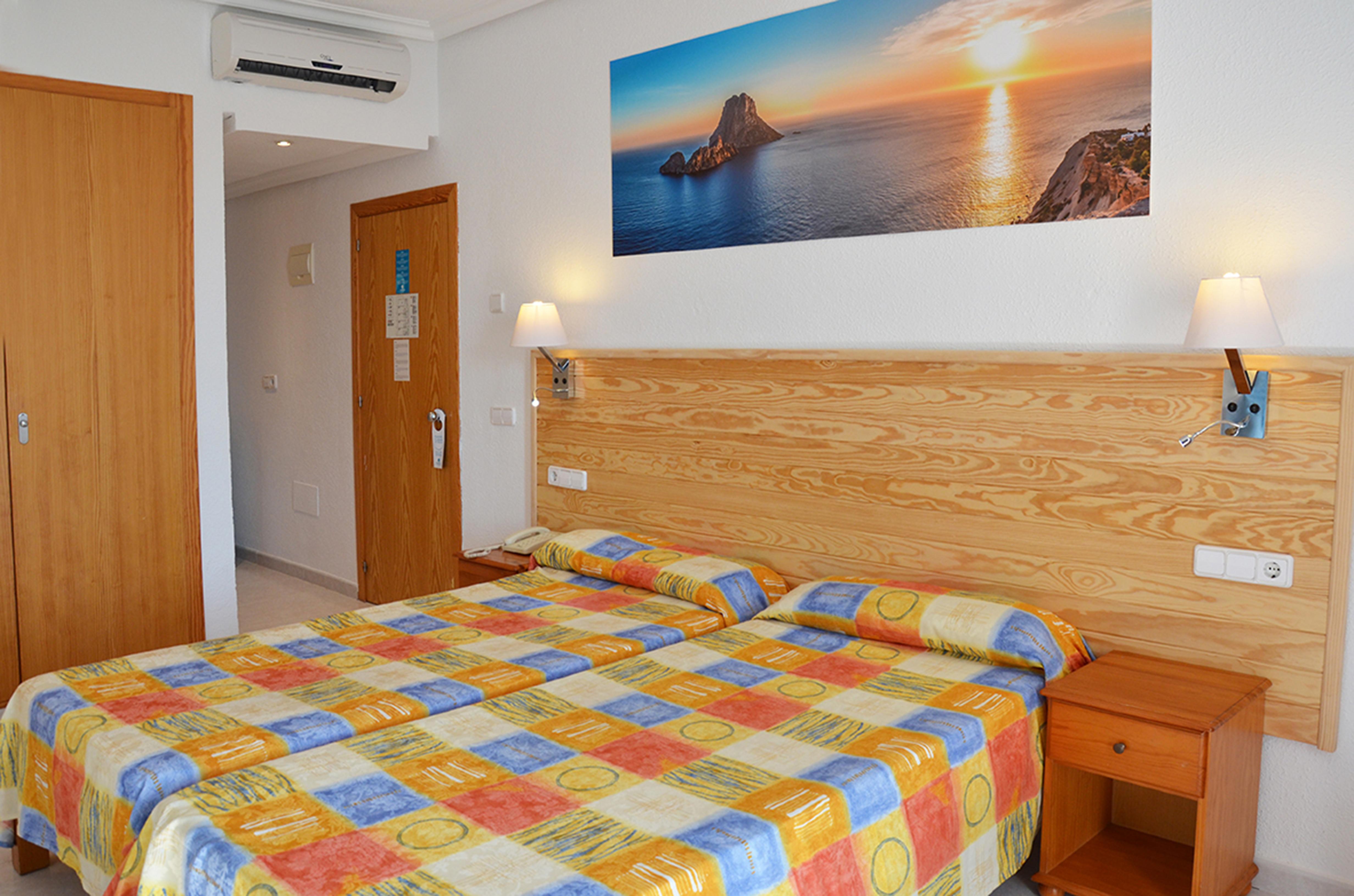 Aparthotel Vibra Sanan - Adults Only San Antonio  Exterior photo