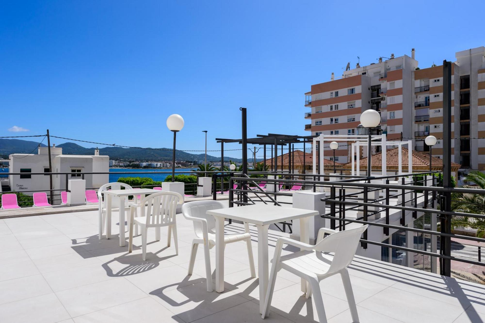 Aparthotel Vibra Sanan - Adults Only San Antonio  Exterior photo