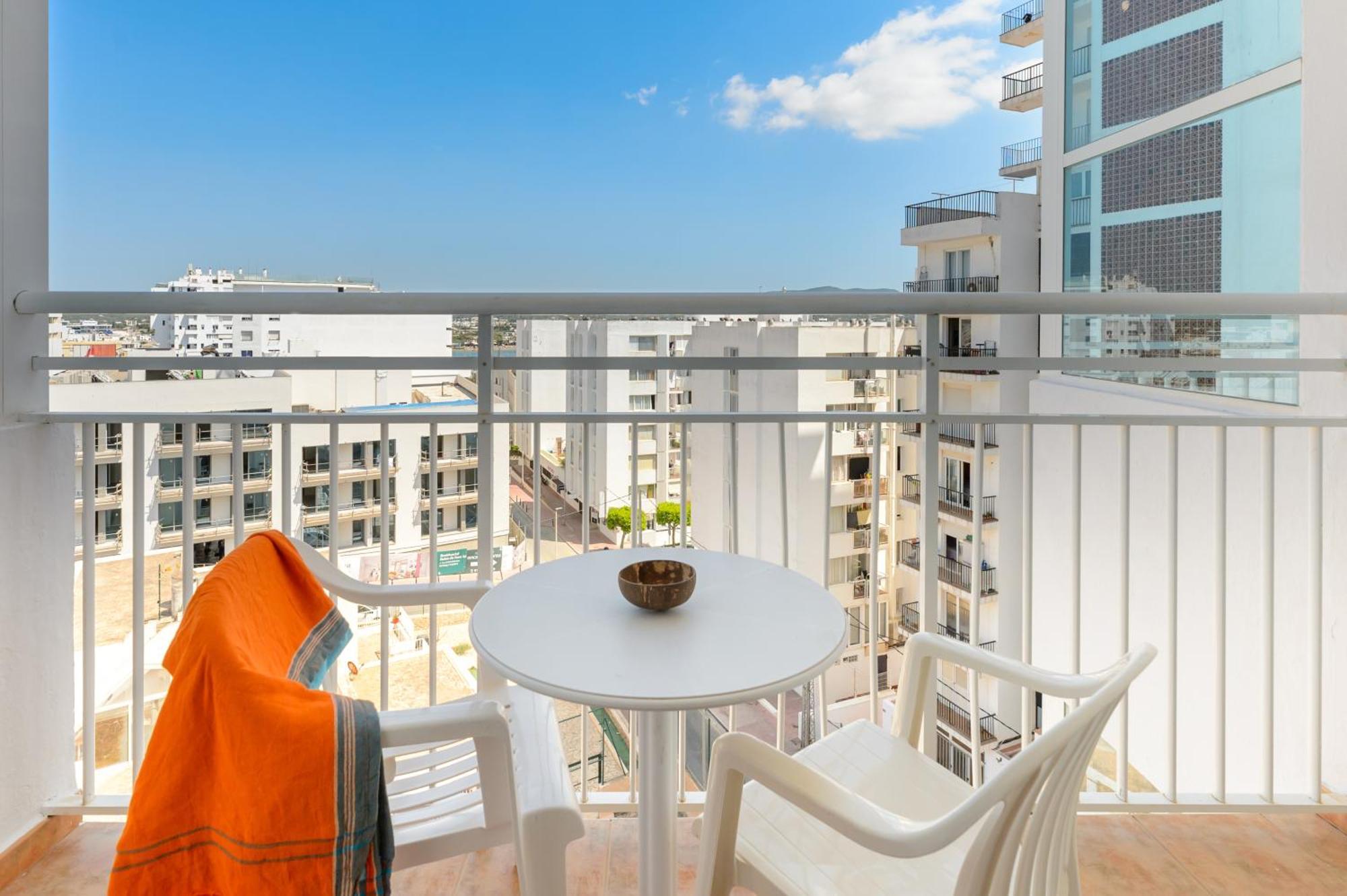 Aparthotel Vibra Sanan - Adults Only San Antonio  Exterior photo