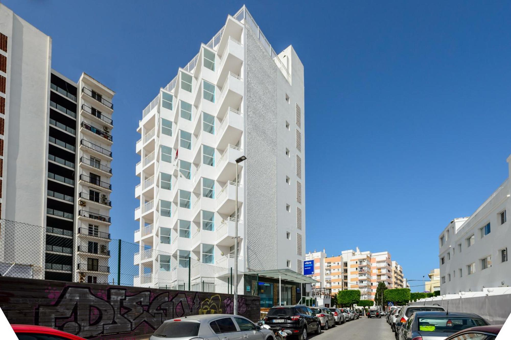 Aparthotel Vibra Sanan - Adults Only San Antonio  Exterior photo