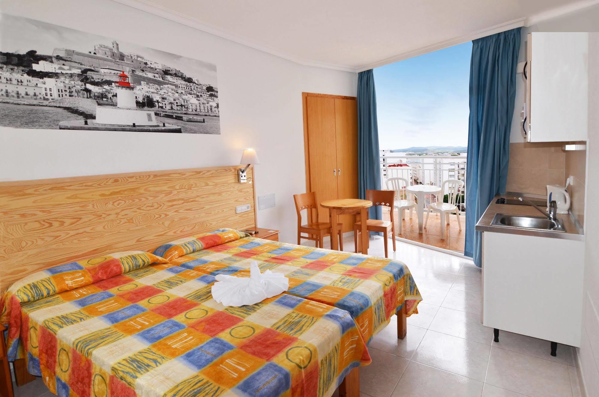 Aparthotel Vibra Sanan - Adults Only San Antonio  Exterior photo