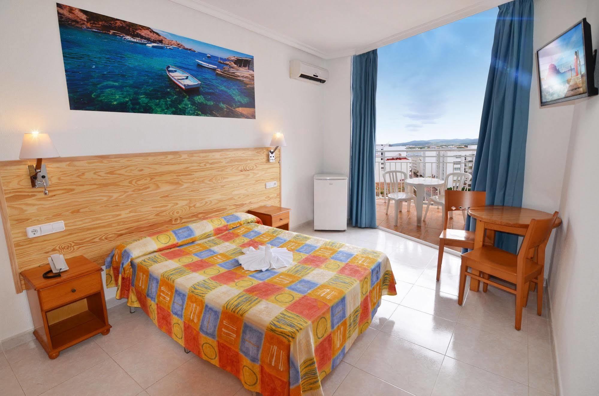 Aparthotel Vibra Sanan - Adults Only San Antonio  Exterior photo
